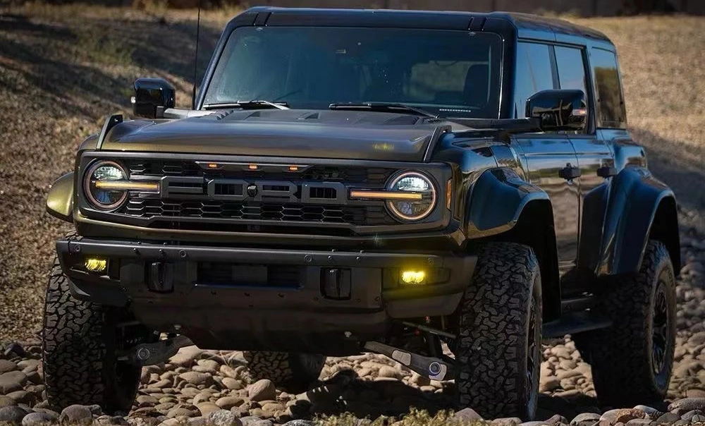 Ford Bronco with our fog lights on, showing the front fog lamp beam effect