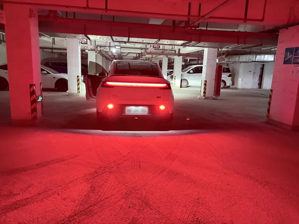 Cover image for an article about rear fog light etiquette and how it looks to the driver behind you.