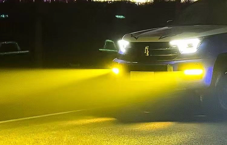 SUV with our fog lights installed, showing the front fog lamp detail