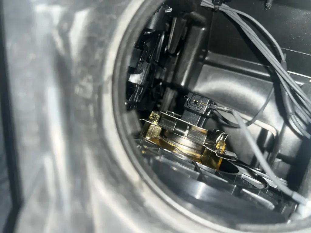 مبيت المصباح الأمامي المفتوح المجهز لاستبدال عدسة المصابيح الأمامية العاكسة