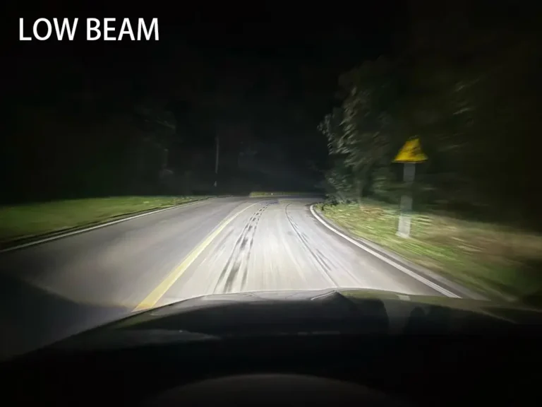 Дорожный тест фар ближнего света, показывающий диаграмму направленности и отсечку луча, позволяет сравнить, какие фары лучше всего подходят для ночного вождения.